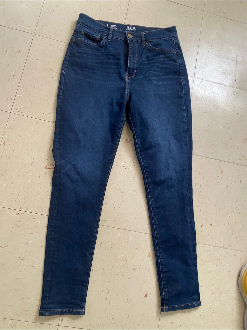 a.n.a a new approach high rise skinny Sz 8 dark jeans
